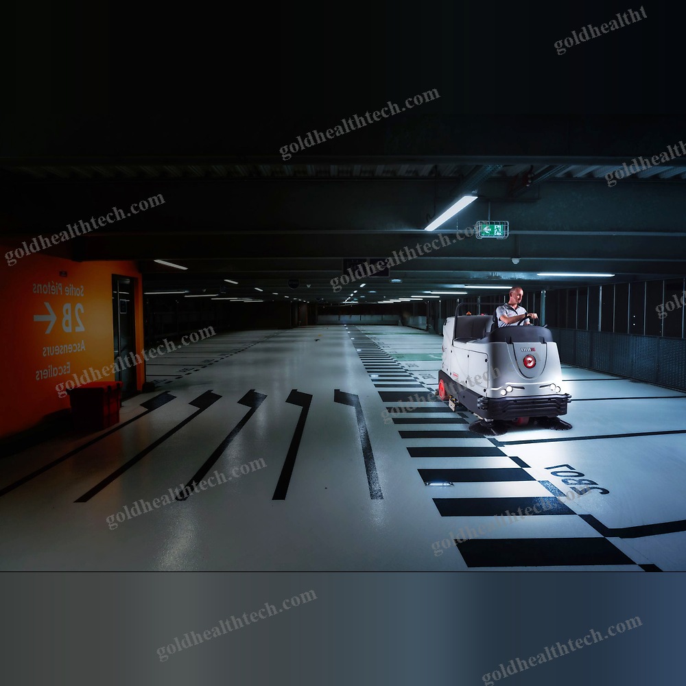 Ride-On Scrubber-Dryer