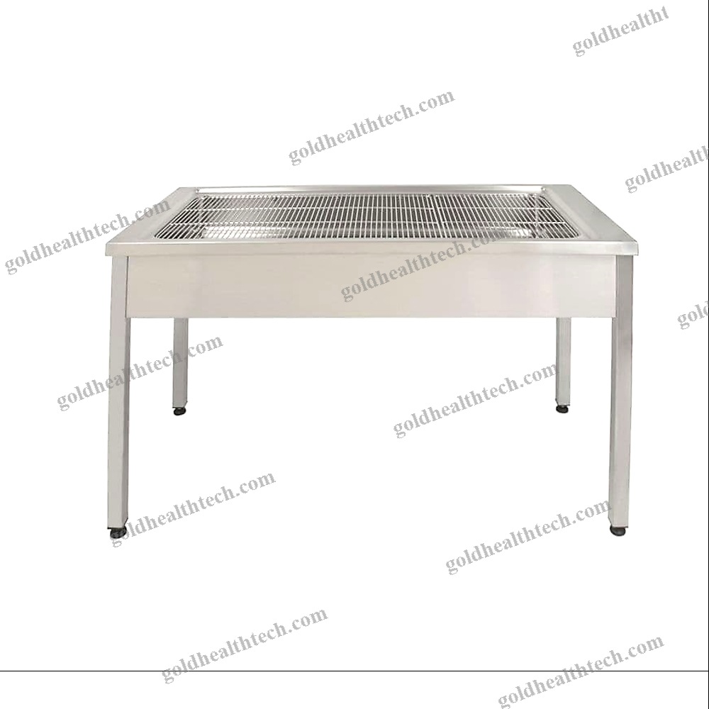 Free-Standing Grooming Bathtub